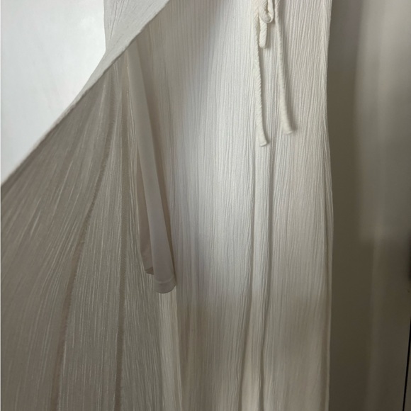 Lulu’s faux wrap maxi dress - Picture 3 of 6